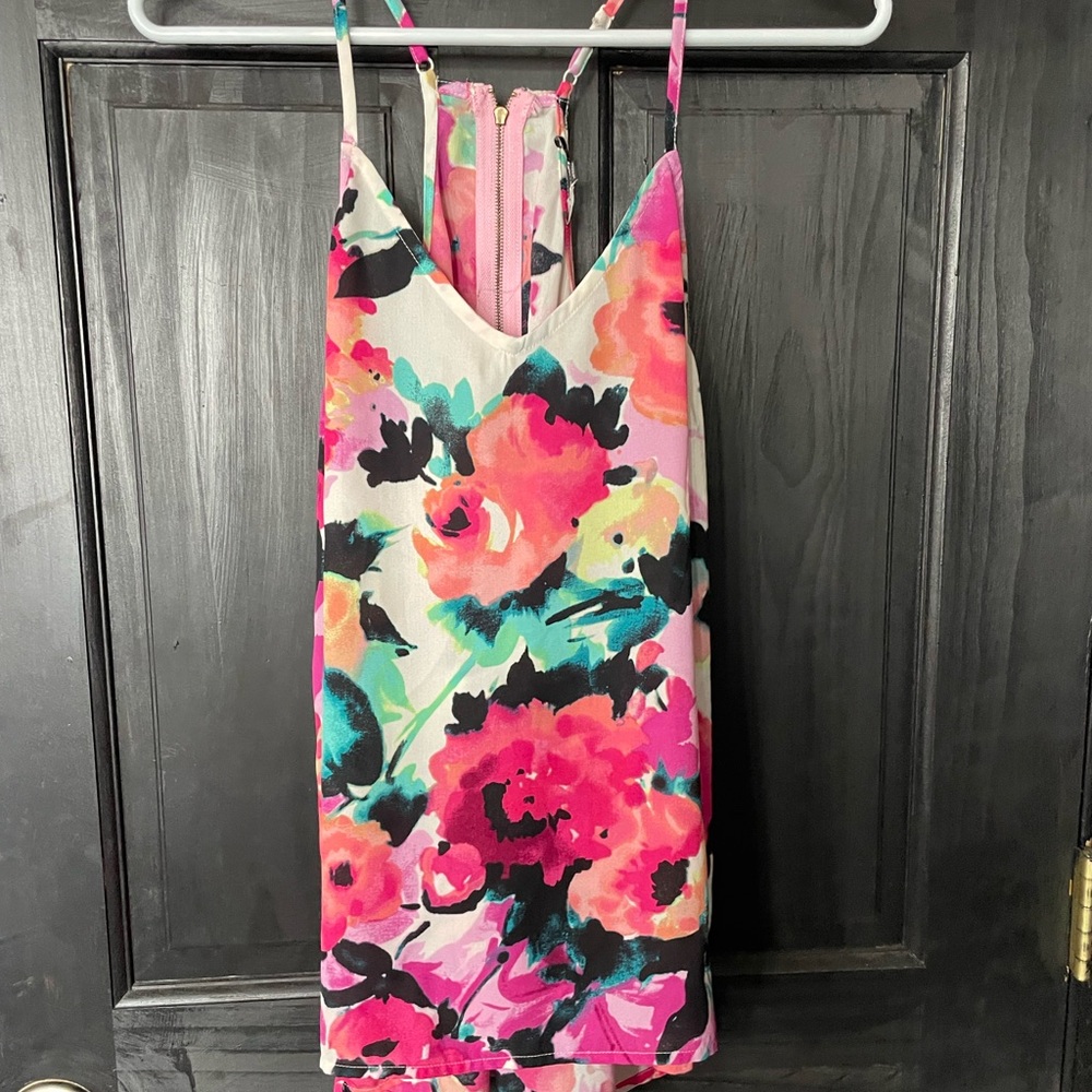 Floral V-Neck Spaghetti Strap top in Multicolor
